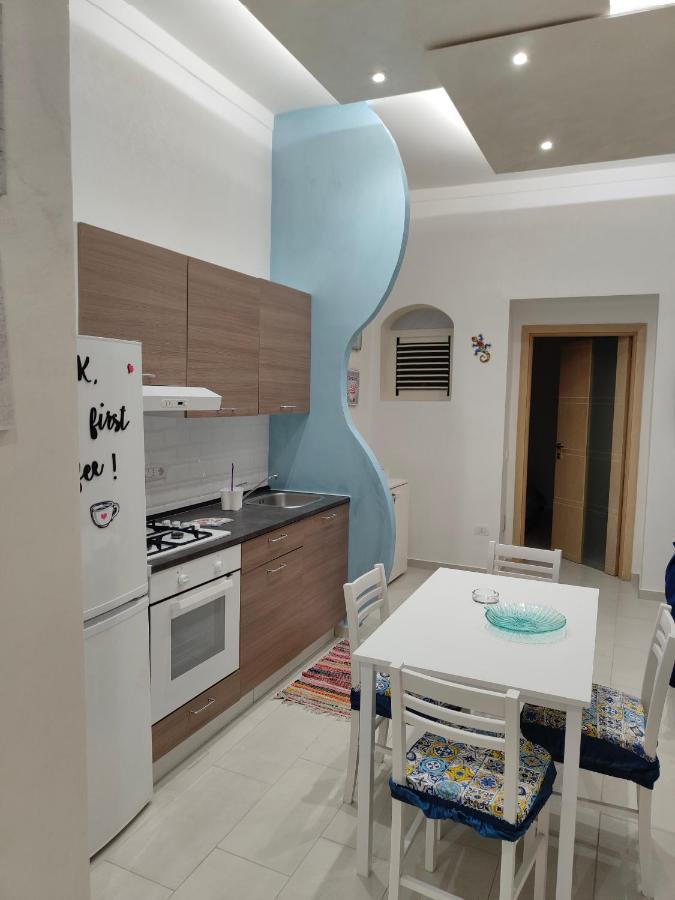 Il Geco Apartment Наполи Екстериор снимка