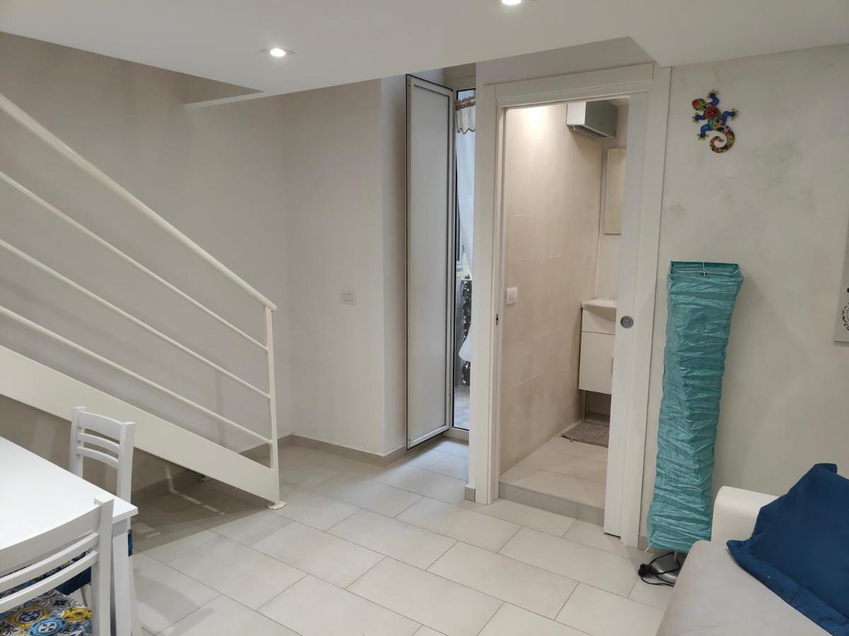 Il Geco Apartment Наполи Екстериор снимка